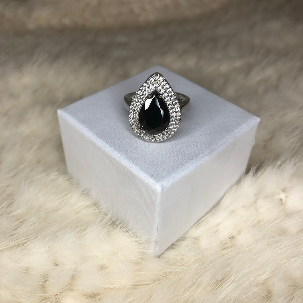 Black Stone Sparkly Ring