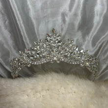 Load image into Gallery viewer, Princess Silver Sparkly Tiara
